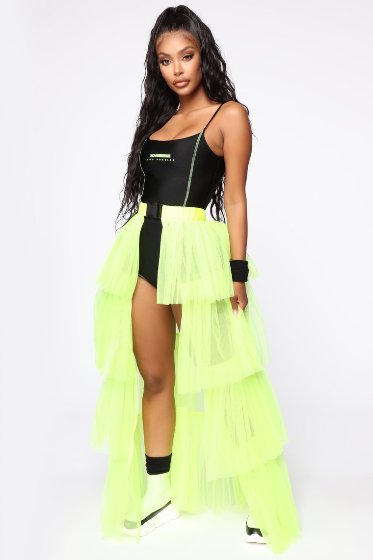 Falda sexy con costuras de malla transparente, estilo paraguas informal