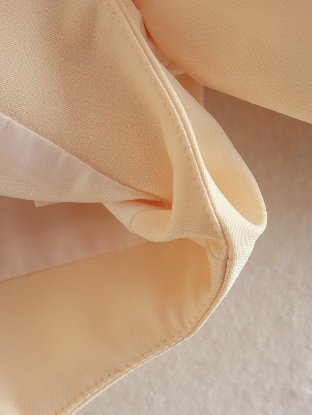 Blazer corto con cuello y patchwork adelgazante para mujer de otoño