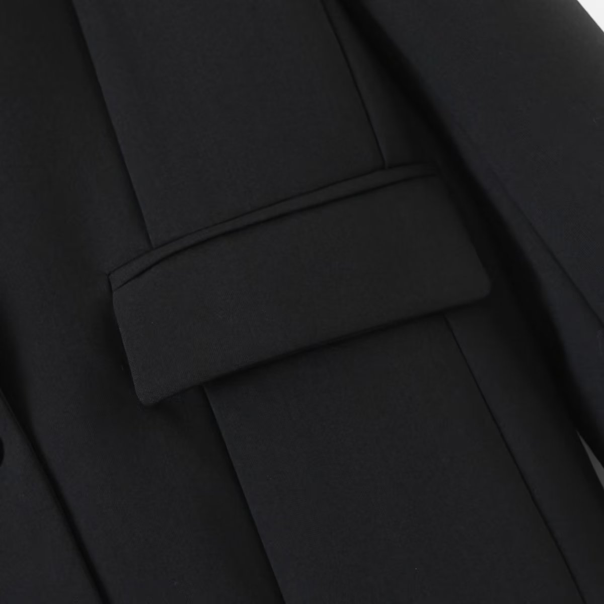 Blazer droit mi-long pour femme, taille S, style automne. Col à fermoir métallique.