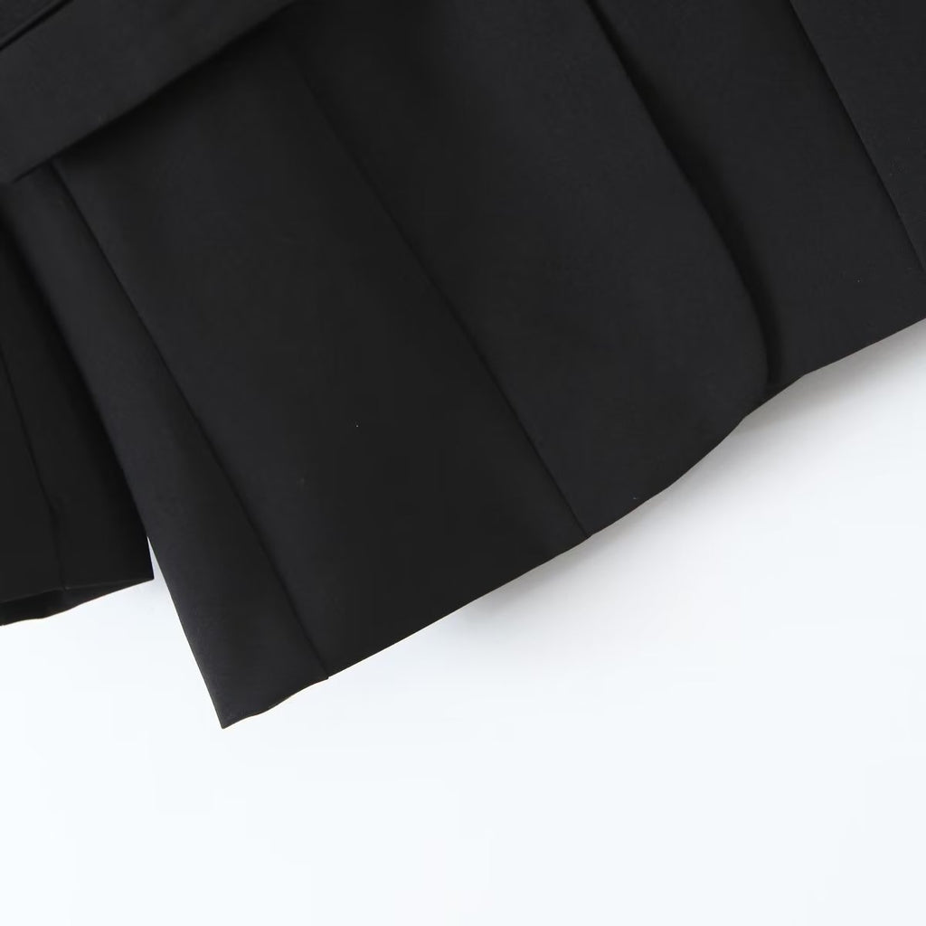 Blazer droit mi-long pour femme, taille S, style automne. Col à fermoir métallique.