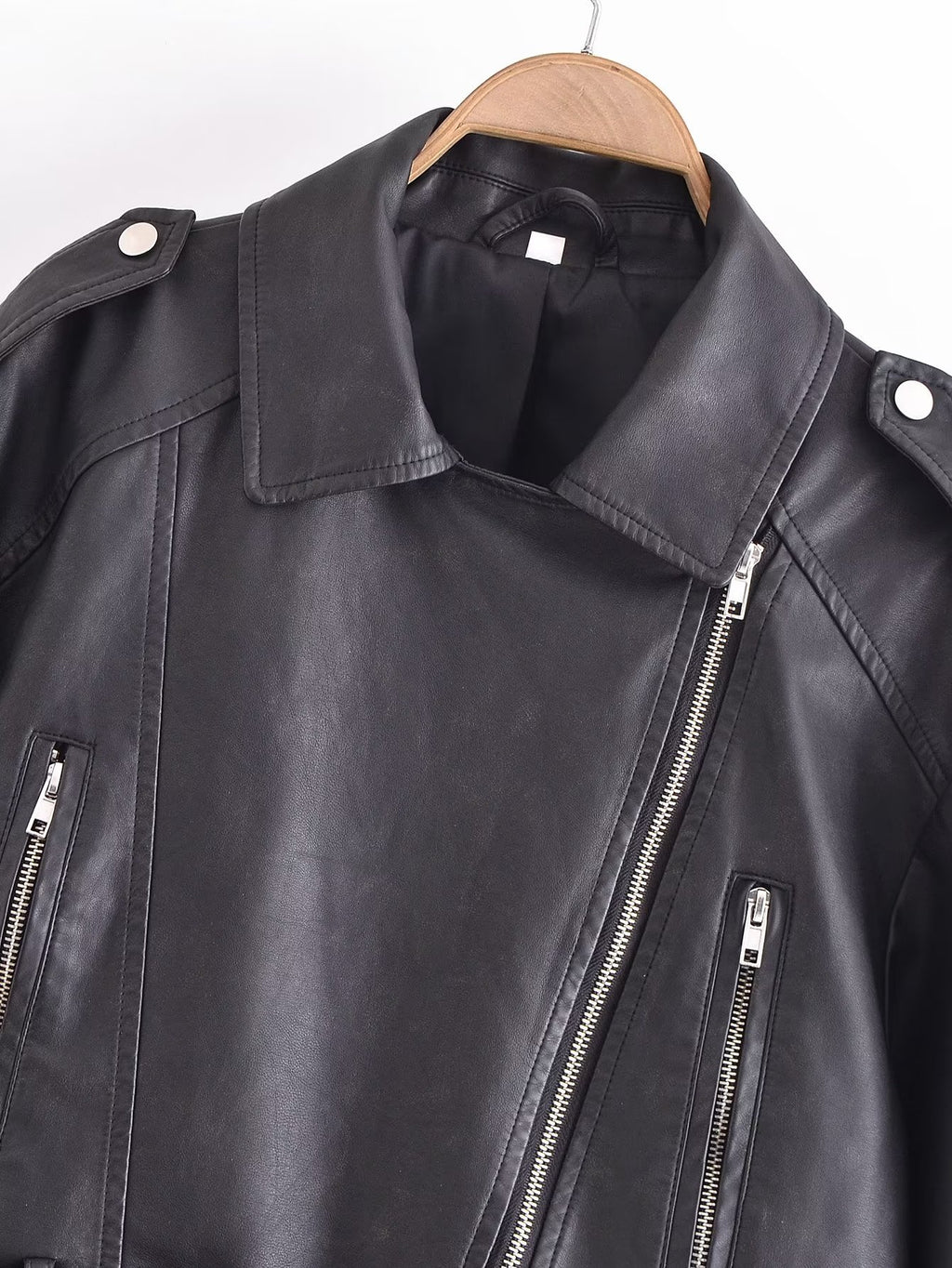 Chaqueta de cuero negra con cremallera y adorno para mujer, abrigo de cuero para motocicleta, primavera