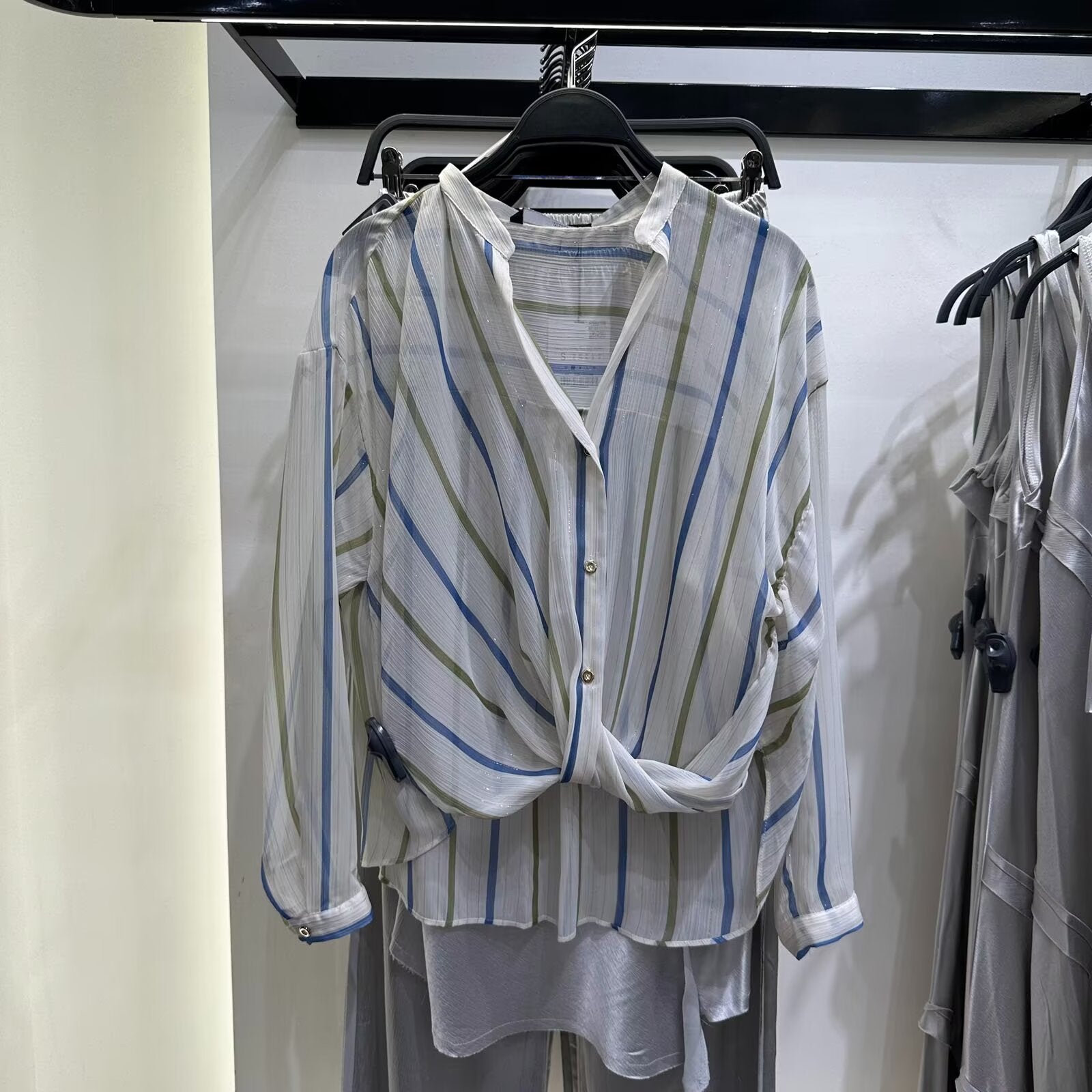 Summer Women Clothing Stylish Simple Metal Wire Striped Shirt