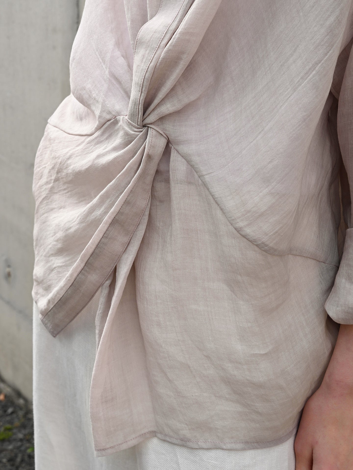 Women Niche Twisted Waist Design Shirt Summer Lightweight Breathable Tup Cardigan