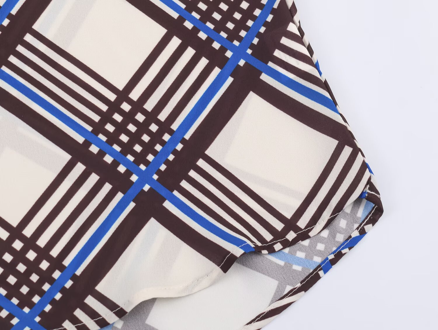 Vêtements d'automne pour femmes - Chemise à col roulé à carreaux tendance