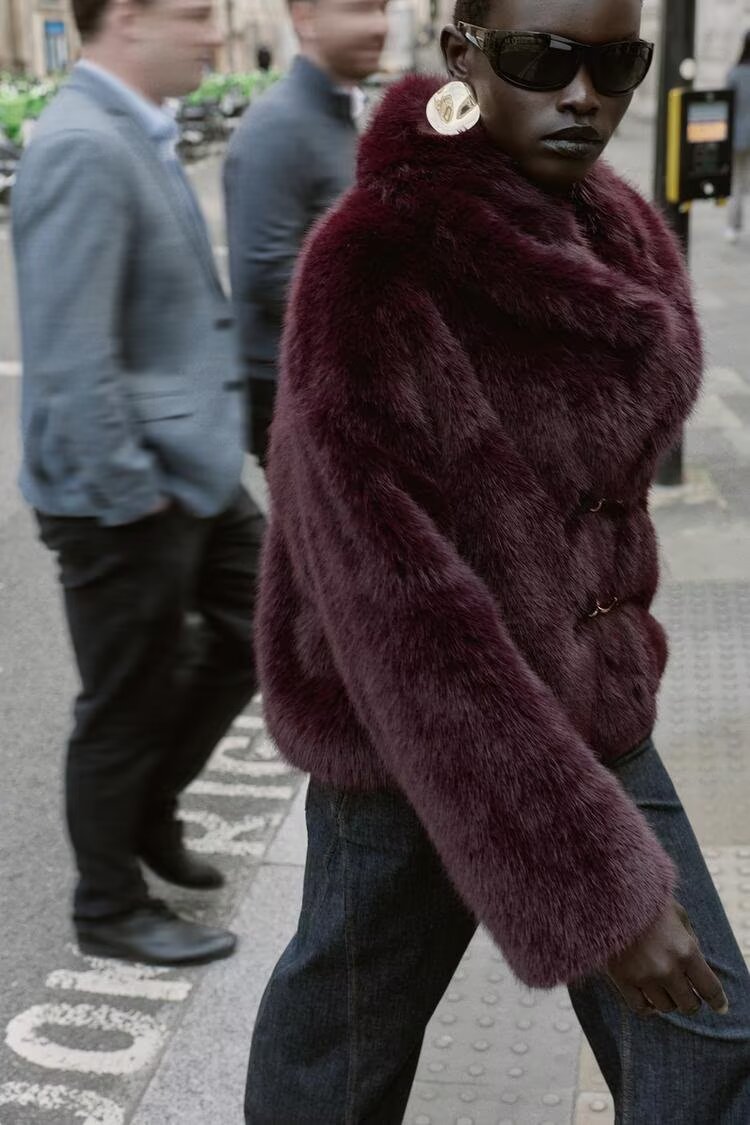 Autumn Winter High Grade Loose Artificial Fur Effect Long Sleeved Jacket Coat