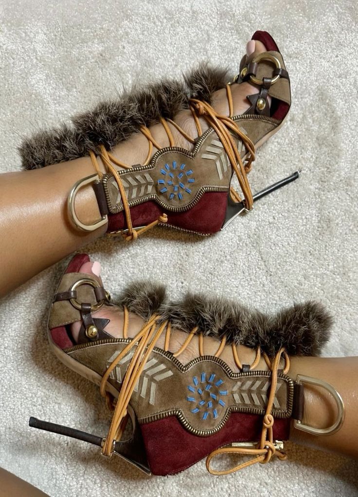 European Station Fashion Retro Metal Buckle Lace-up Color Matching Fur Stiletto Sandals
