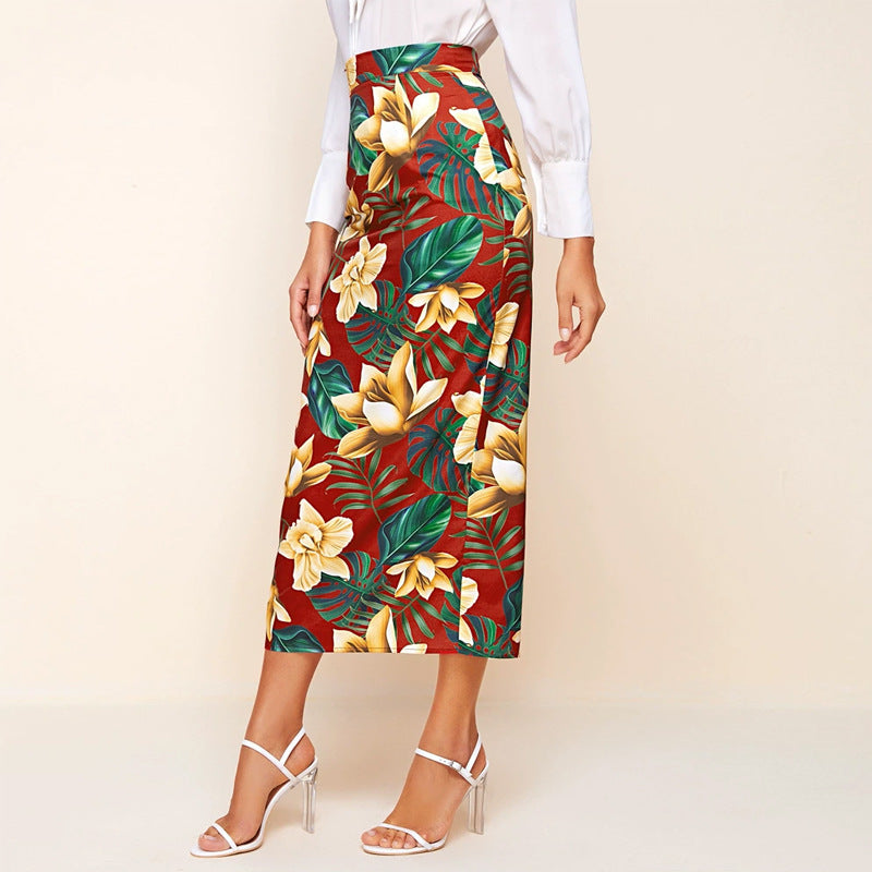 Falda de cintura alta, adelgazante, de longitud media, con abertura en forma de A