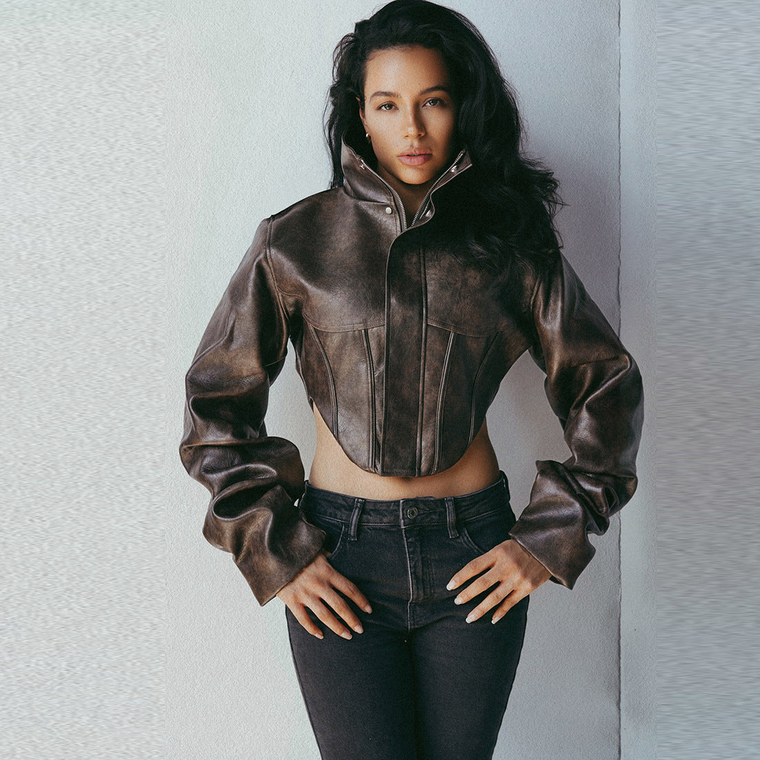 Manteau court en similicuir pour femme, coupe ajustée, col montant, couleur unie, fermeture éclair, automne-hiver