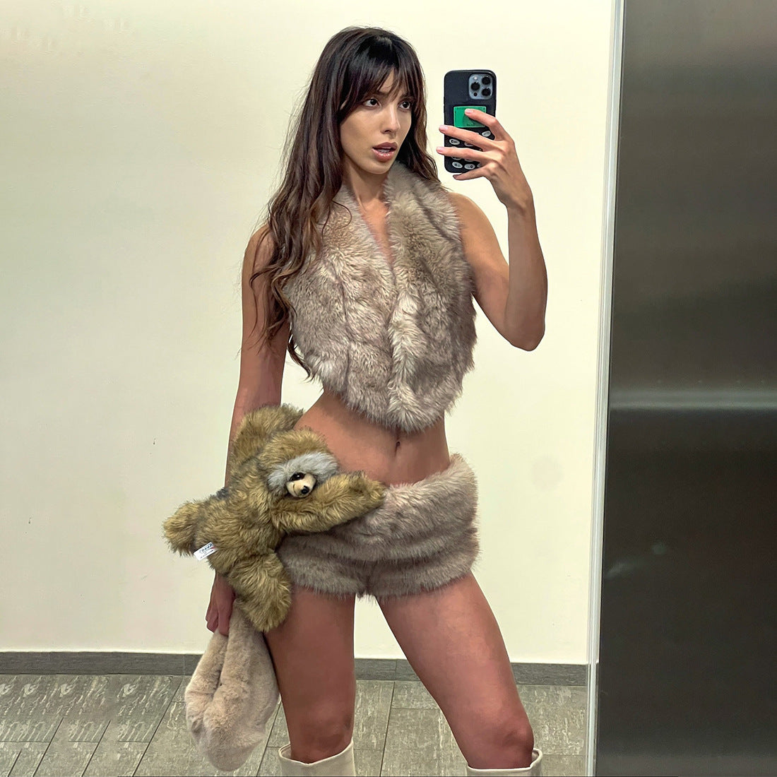 Winter Women Clothing Sexy Backless Lace up Plush Vest Zipper Shorts Set for Women