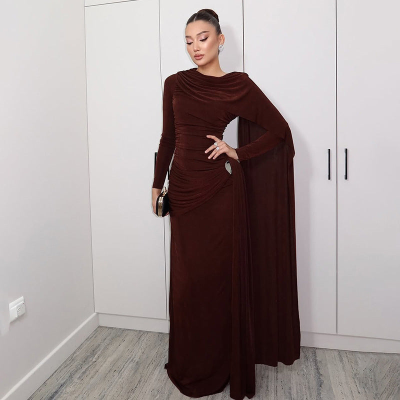 Robe maxi unie à taille cintrée et ruban plissé, idéale pour l'automne et l'hiver