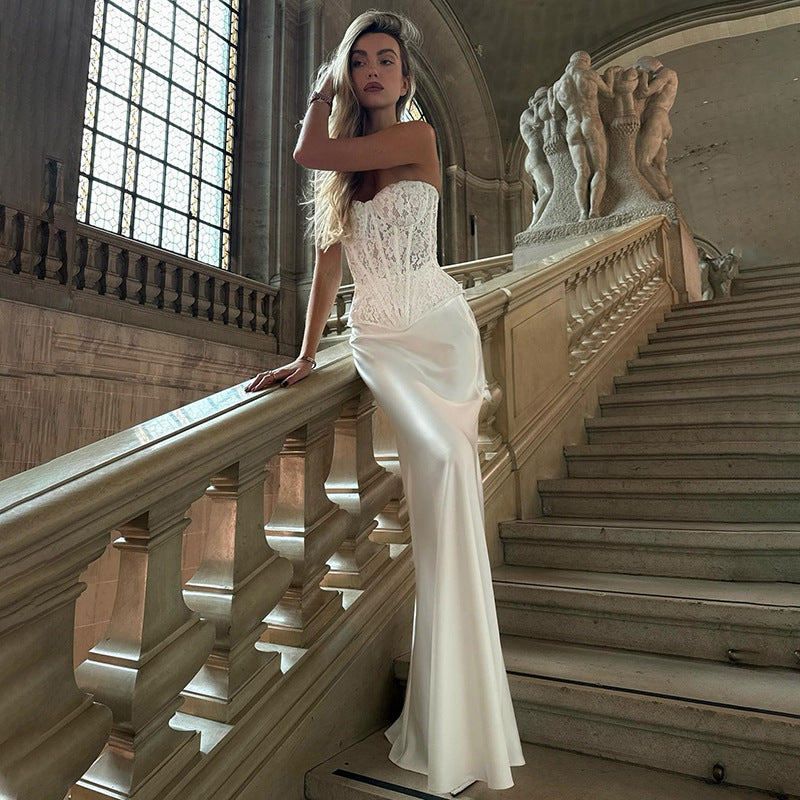 Ensemble automne-hiver femme : top tube en dentelle, jupe fourreau unie et coupe slim.