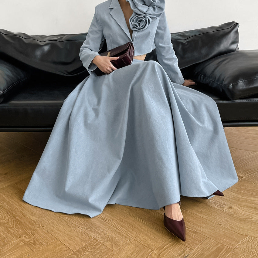 Jupe automne-hiver rétro élégante bleue en coton et lin, ample, taille haute, arrivant à la cheville, style minimaliste et décontracté.