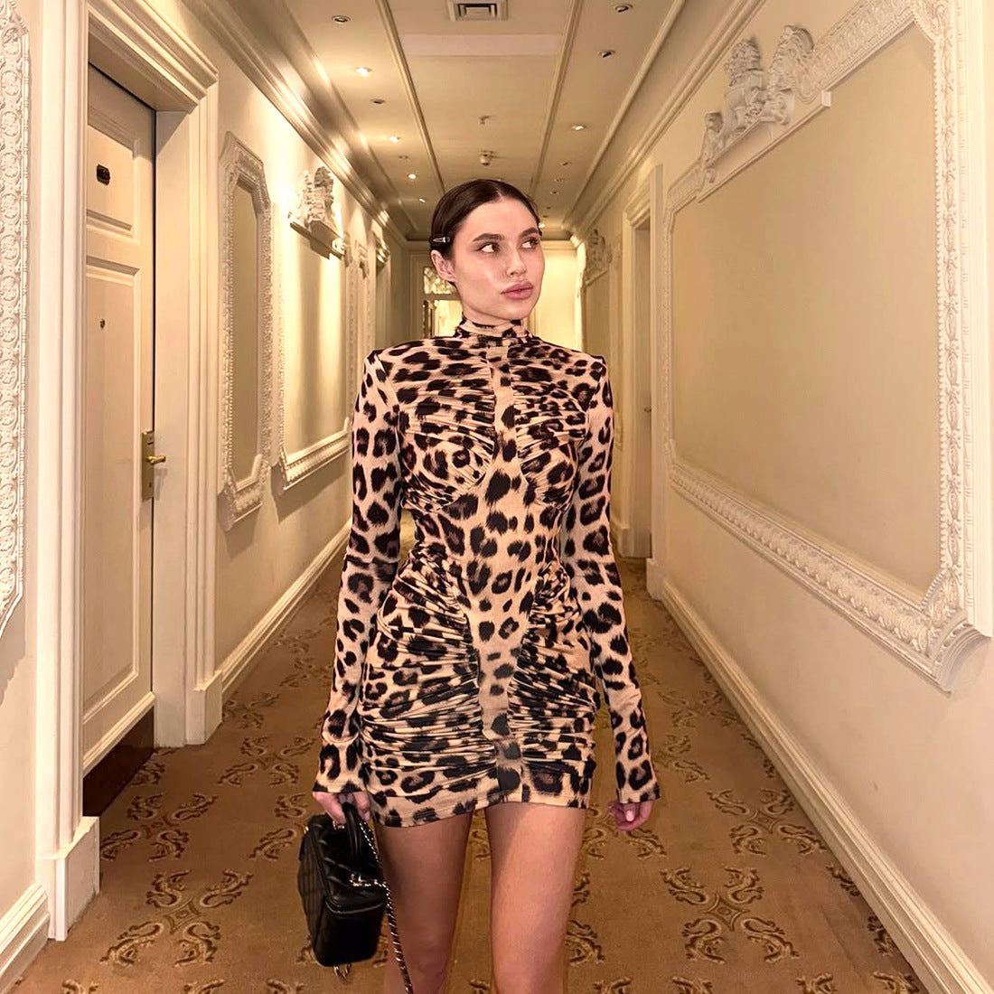 Robe fourreau unie plissée, dos nu et col roulé, coupe moulante, sexy, automne-hiver, pour femme