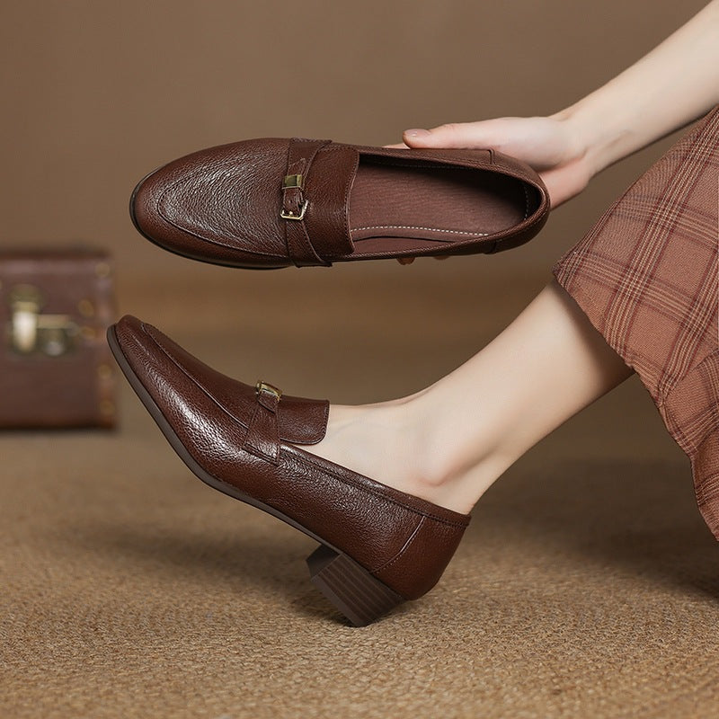 Women's Simple Retro Round Toe Sheepskin Chunky Heel Pumps