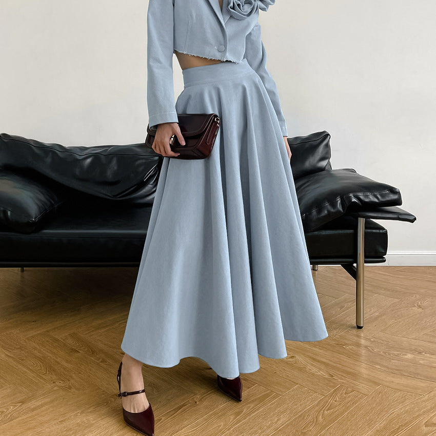 Jupe automne-hiver rétro élégante bleue en coton et lin, ample, taille haute, arrivant à la cheville, style minimaliste et décontracté.